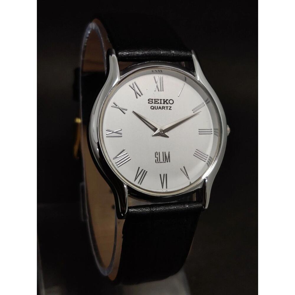 Vintage Style Seiko Quartz Mens Silver Watch & White accents W/Leather Strap